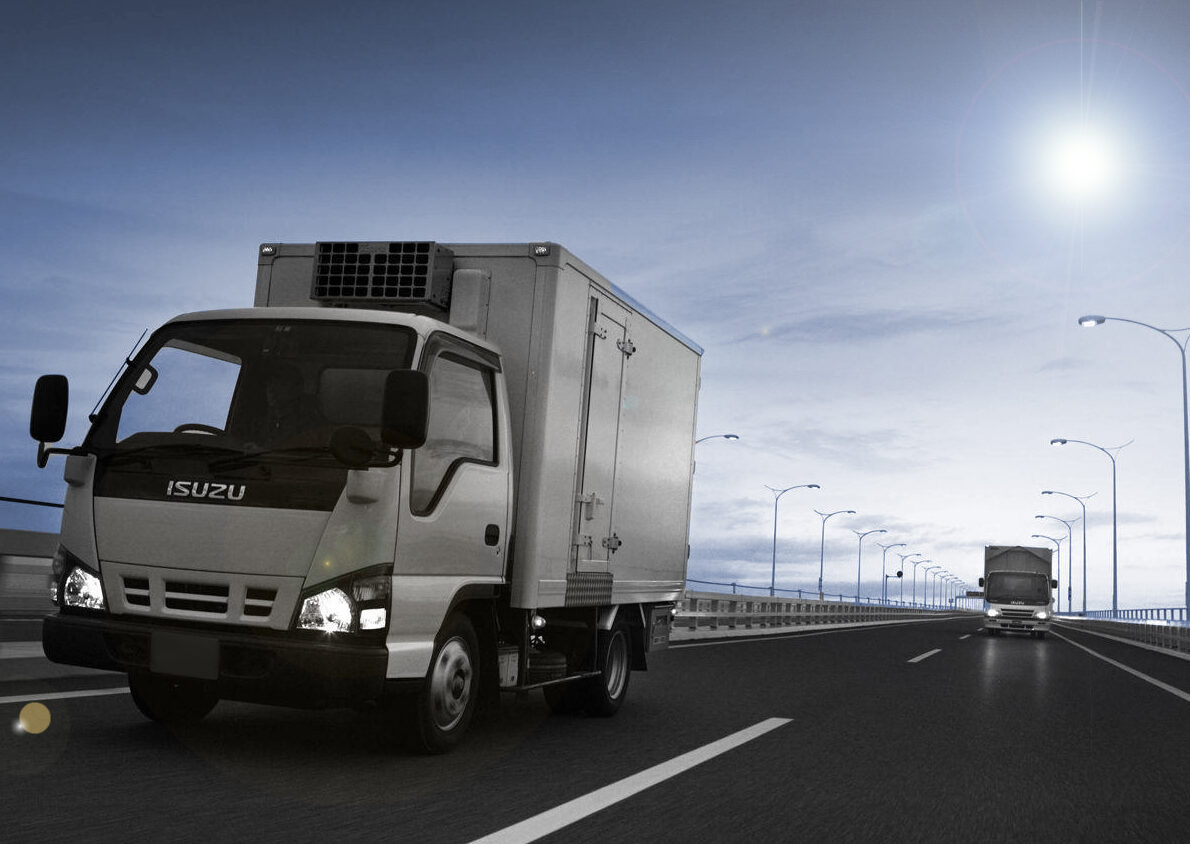 Découvrez notre service de réparation et de remise à neuf de boîte pour camion fourgon !